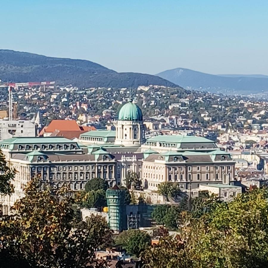 Corner Budapesta