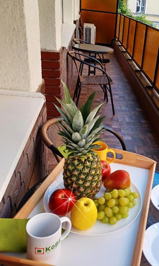 Apartament Corner *